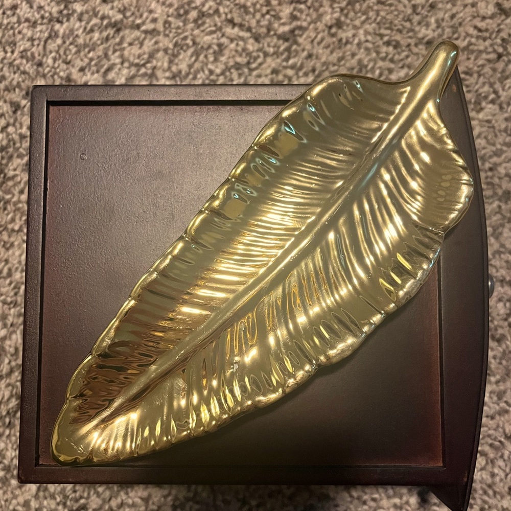 Gold feather jewelry dish